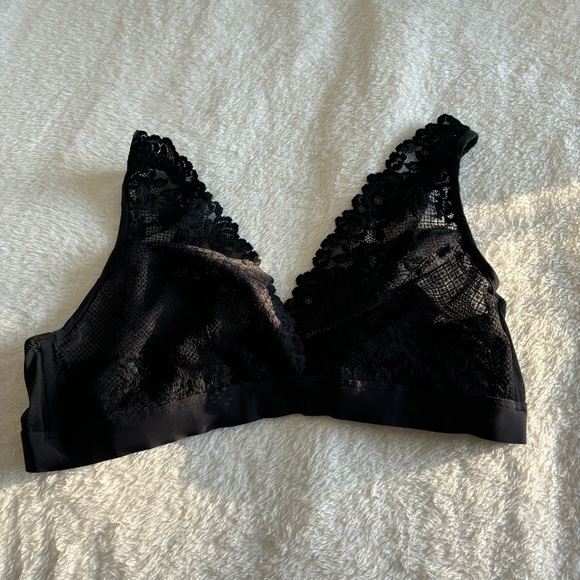 NWT Intimissimi Black Lace Triangle Wireless Bra 36B - Picture 4 of 10